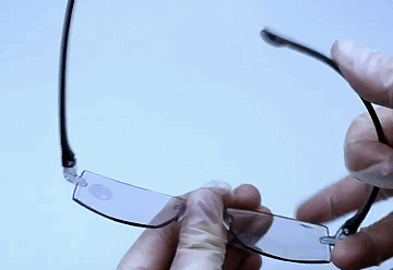 LUNETTES 2-EN-1 : LECTURE + SOLEIL ANTI-LUMIÈRE BLEU